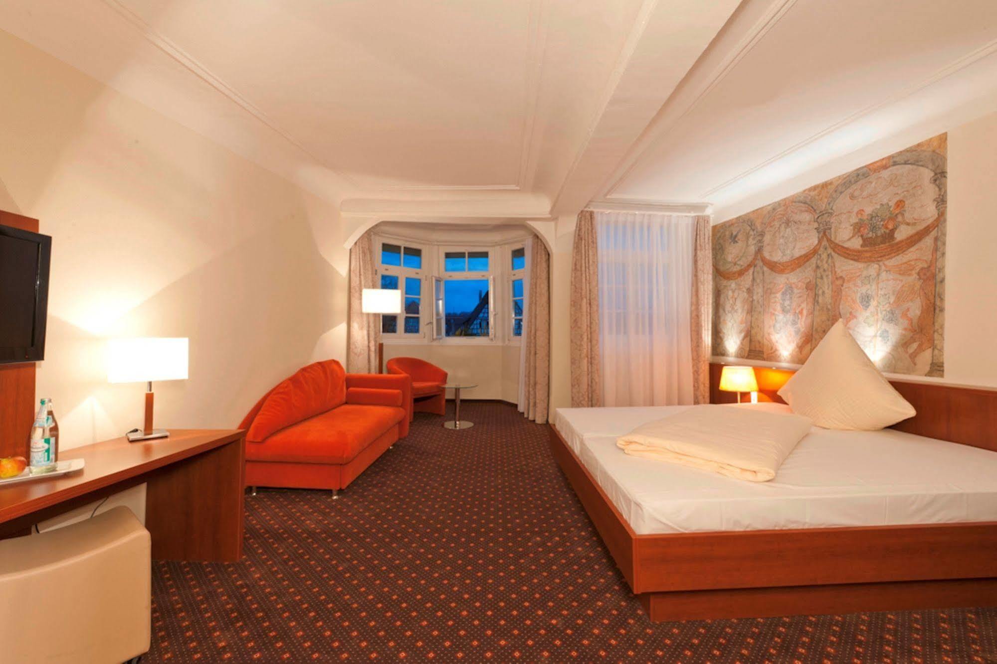 Stadt-Gut-Hotel Gasthof Goldener Adler Швебиш-Халль Экстерьер фото